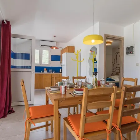 Strava Park House Villa *